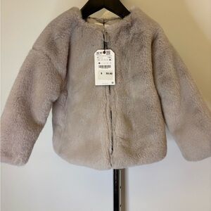 ZARA Kids Faux Fur Jacket – Size 6 (116 cm) – Soft Gray Plush Coat